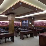 Ξενοδοχείο Mistral 4*
