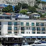 Ξενοδοχείο Mistral 4*