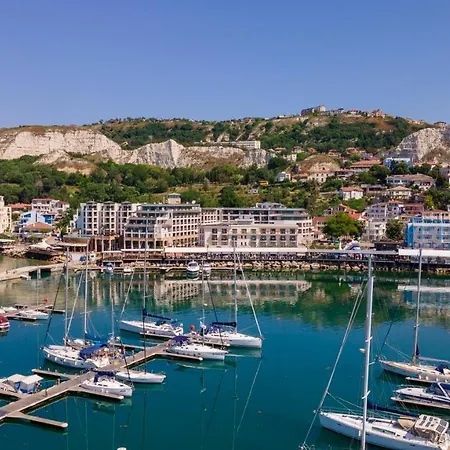 Ξενοδοχείο Mistral 4*