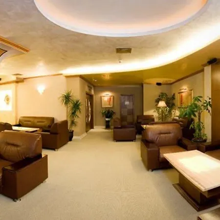 Mistral 4* بالشيك