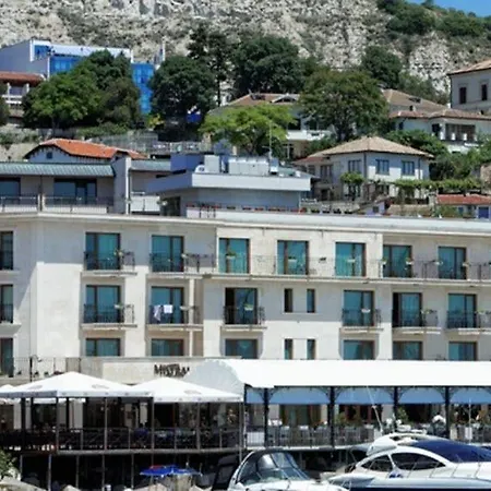 فندق Mistral 4*